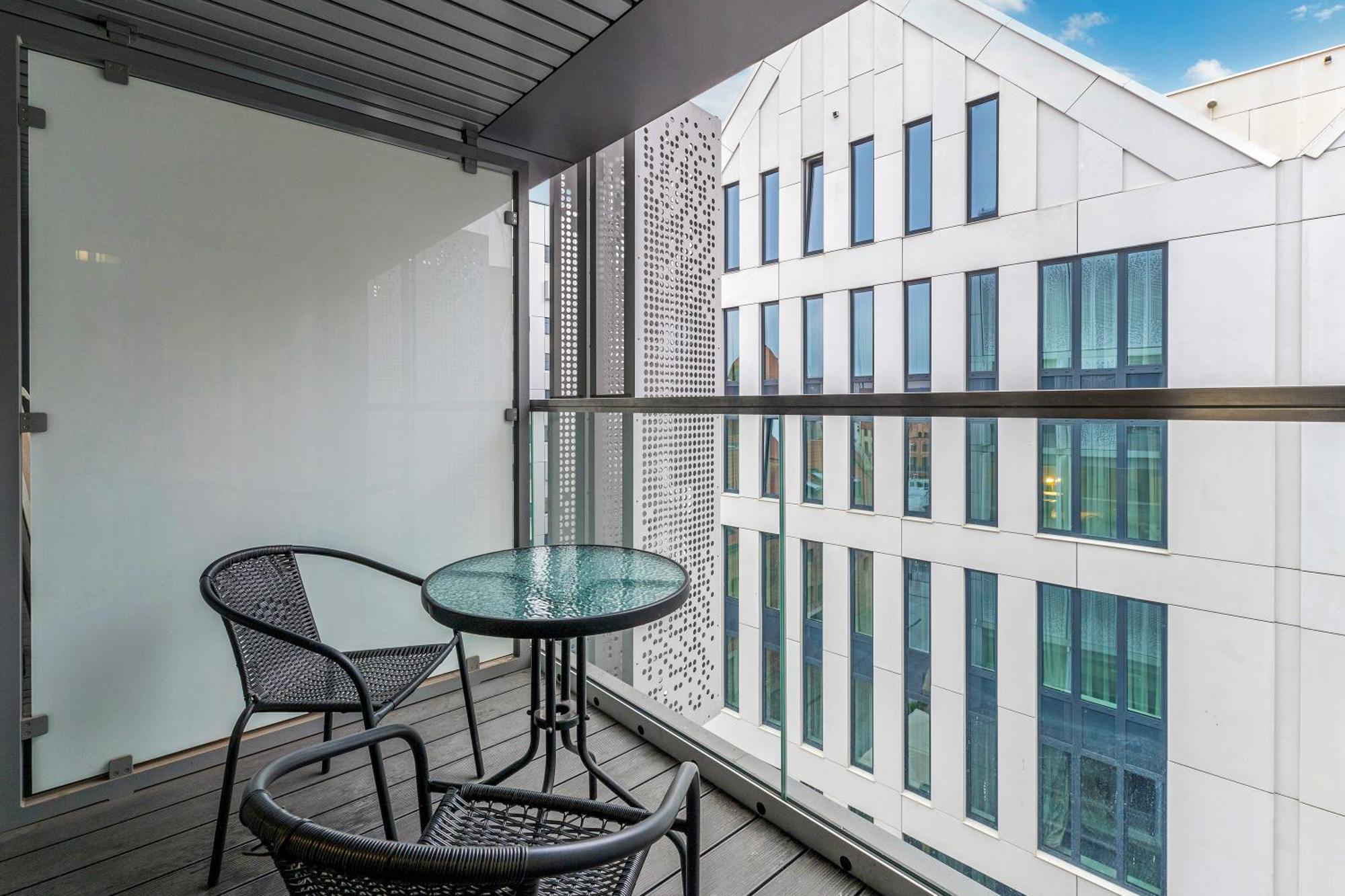 Granaria Deluxe & Riverside By Downtown Apartments Gdansk Bagian luar foto